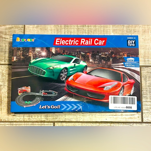 Electric Rail Car Race Track Set NIB - Picture 2 of 8
